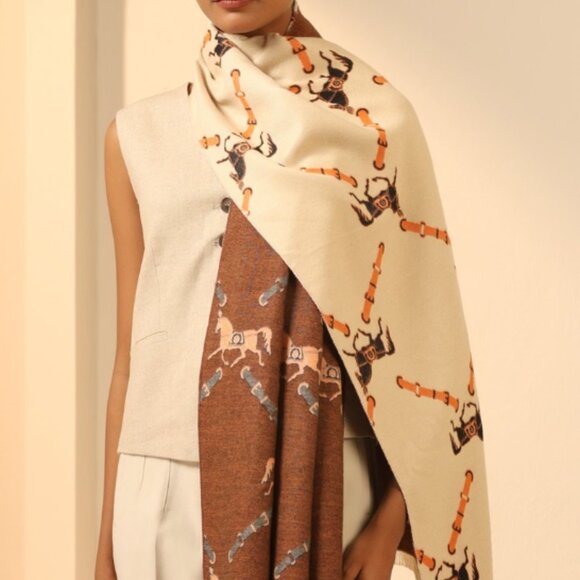 Cream reversible horse woven Vegan cashmere stole - Picture 1 of 9